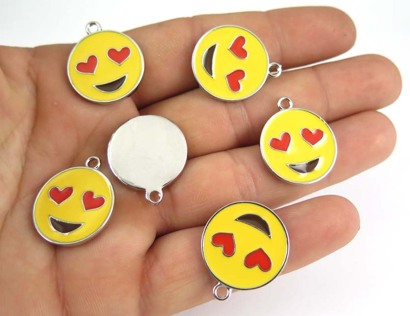 Enamel Smiley Face with Heart Eyes Charms