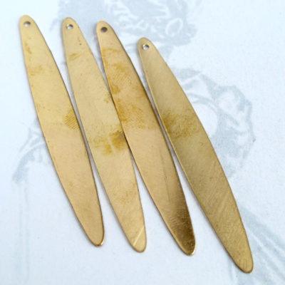 Brass Oval Stick Engraving Pendants