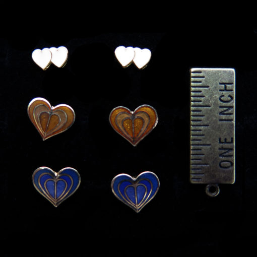 enamel heart stud earrings