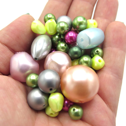 Faux pearlized plastic bead mix