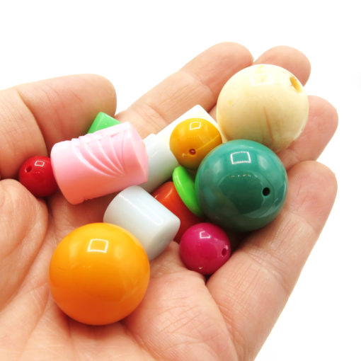 large plastic mixed beads -