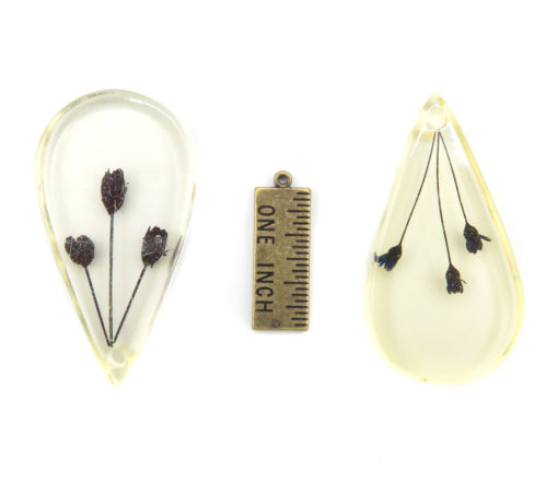giant resin teardrop pendant w dried flowers